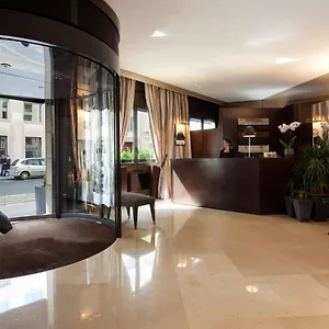 Hotel La Du Roy Champs Elysees, Paris